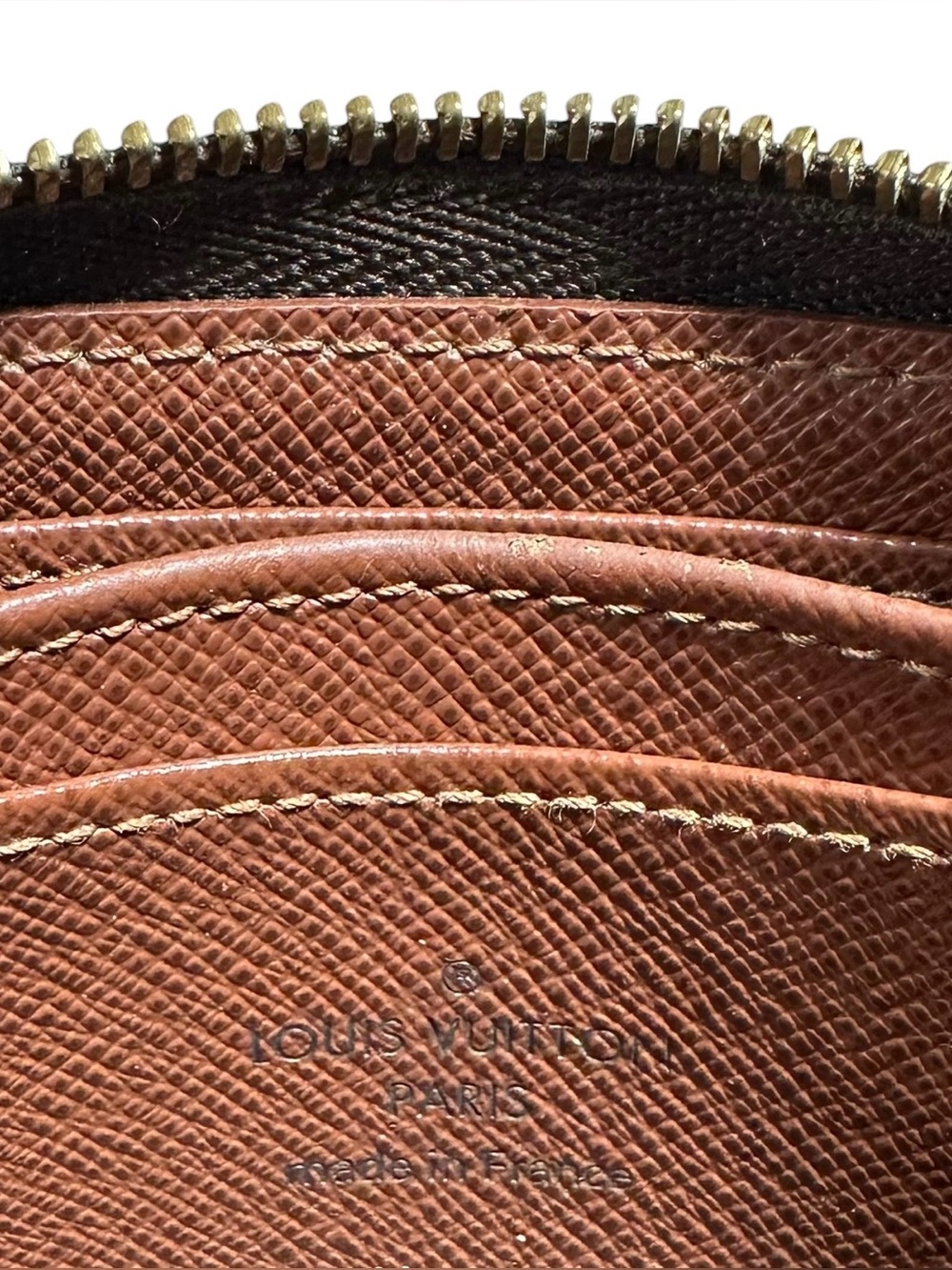 Louis Vuitton Monogram Leather Zippered Card & Coin Holder - Picture 5 of 14